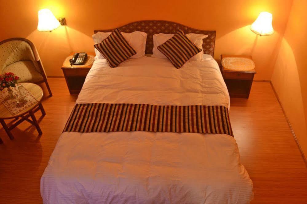 Kathmandu Prince Hotel Buitenkant foto