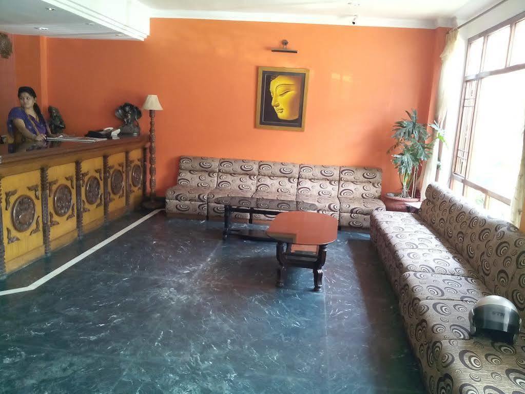 Kathmandu Prince Hotel Buitenkant foto