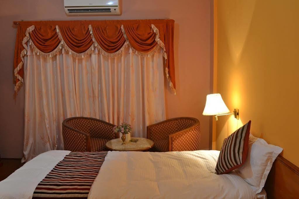 Kathmandu Prince Hotel Buitenkant foto