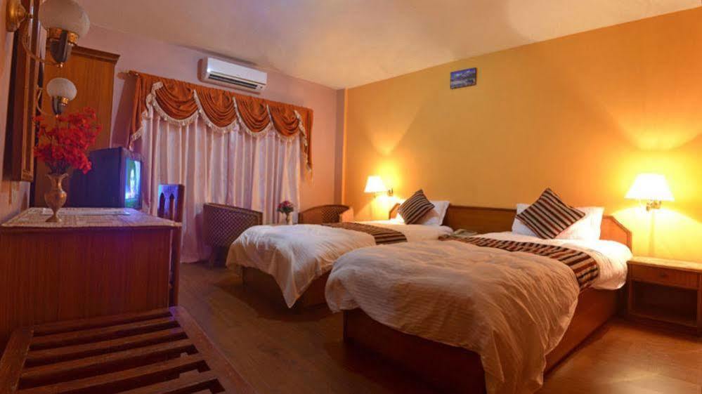 Kathmandu Prince Hotel Buitenkant foto